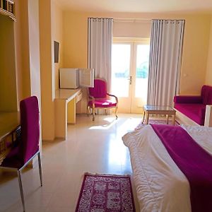 Zimmer mit Queensize-Bett